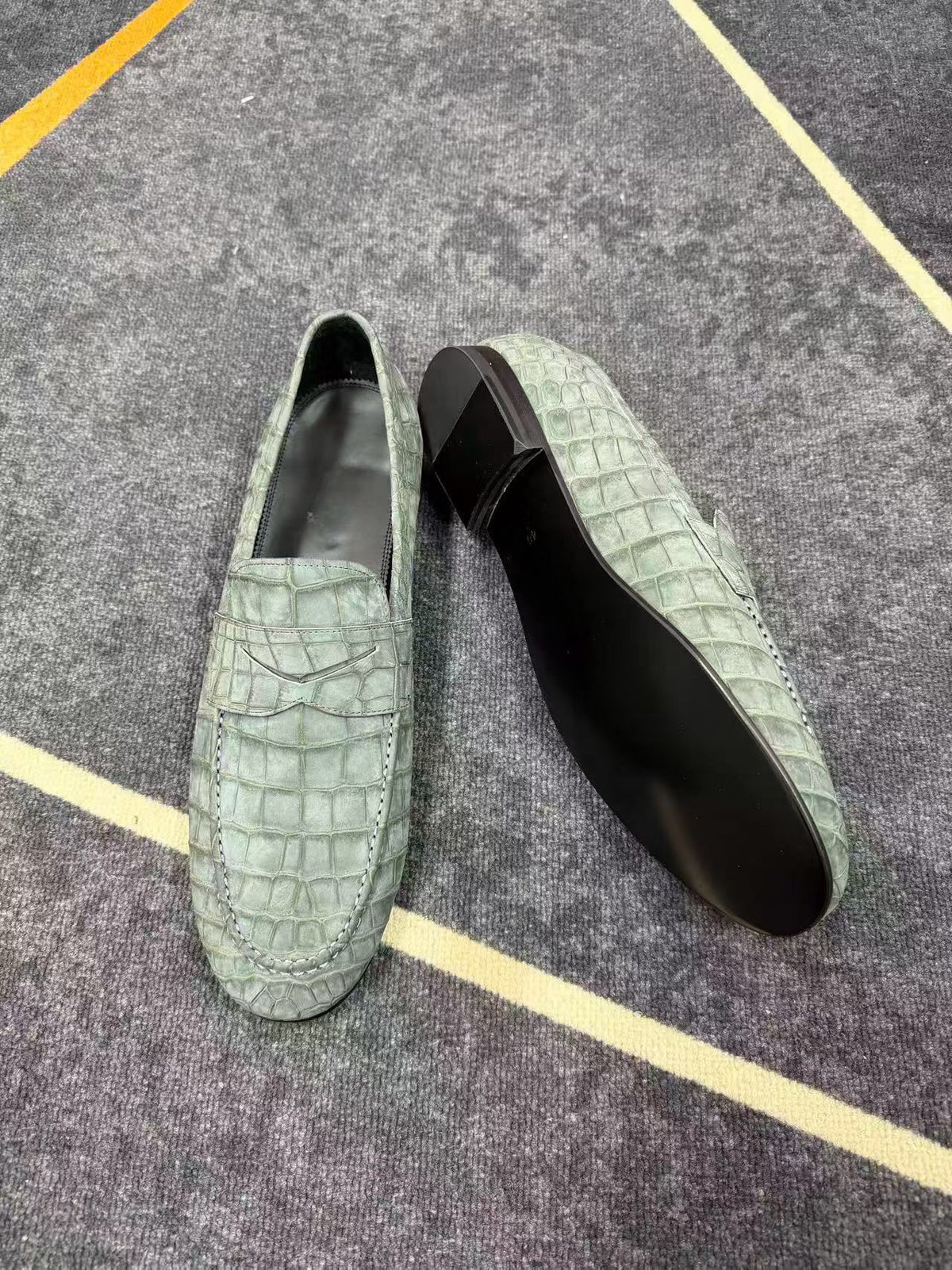 Crocodile Shoes, giày lười công sở nam bằng da cá sấu nubuck, đế bằng, màu xanh lá